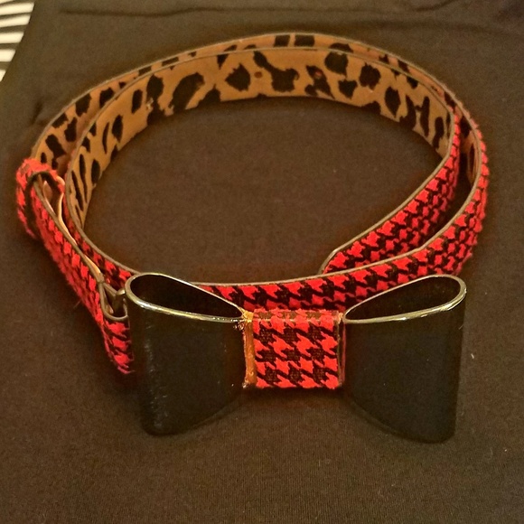 BetseyJohnson Metal Bow Belt - Picture 4 of 6